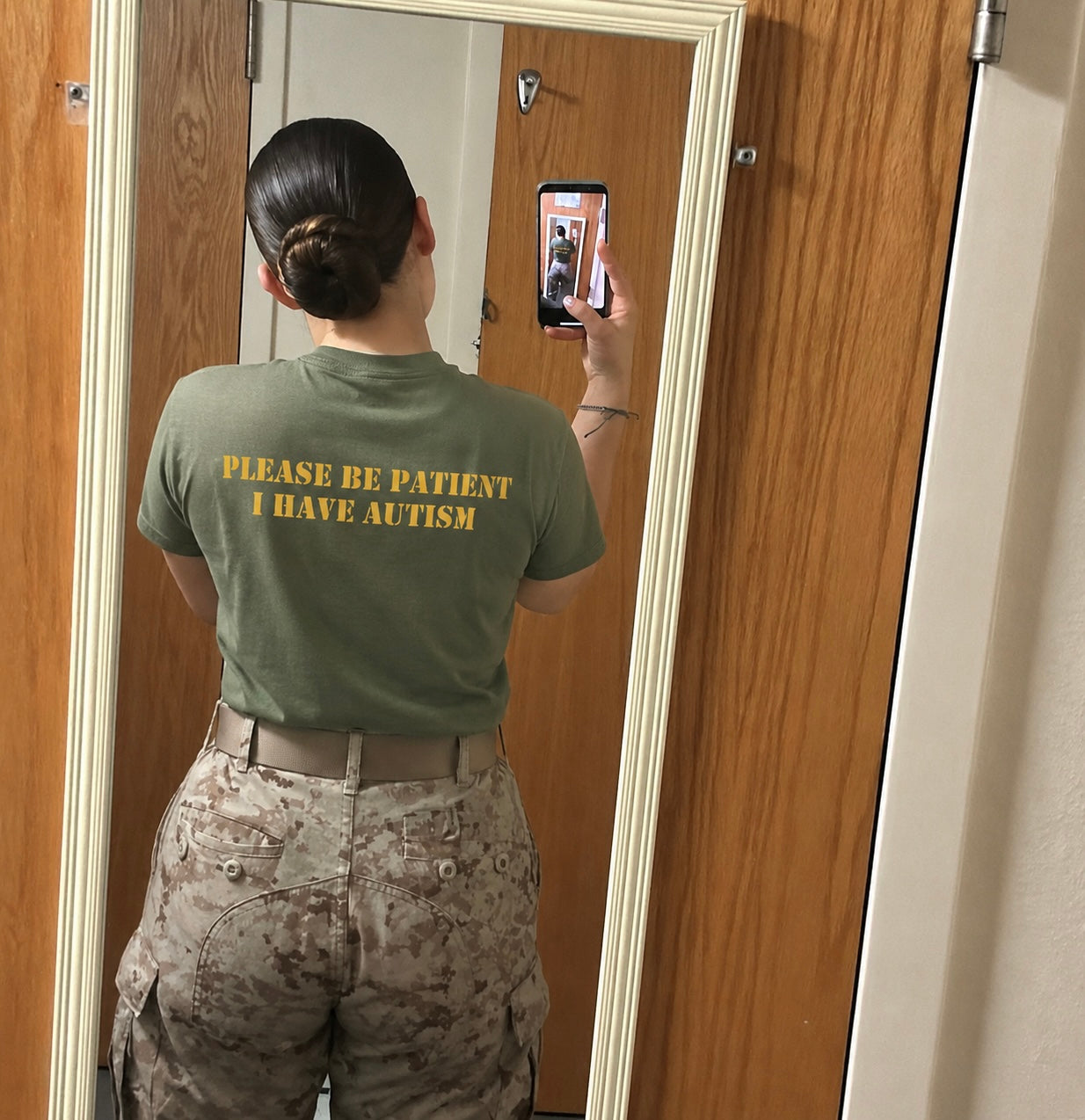 PLEASE BE PATIENT I HAVE AUTISM SKIVVY SHIRT